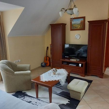 River Apartmanhaz Jászberény Екстериор снимка