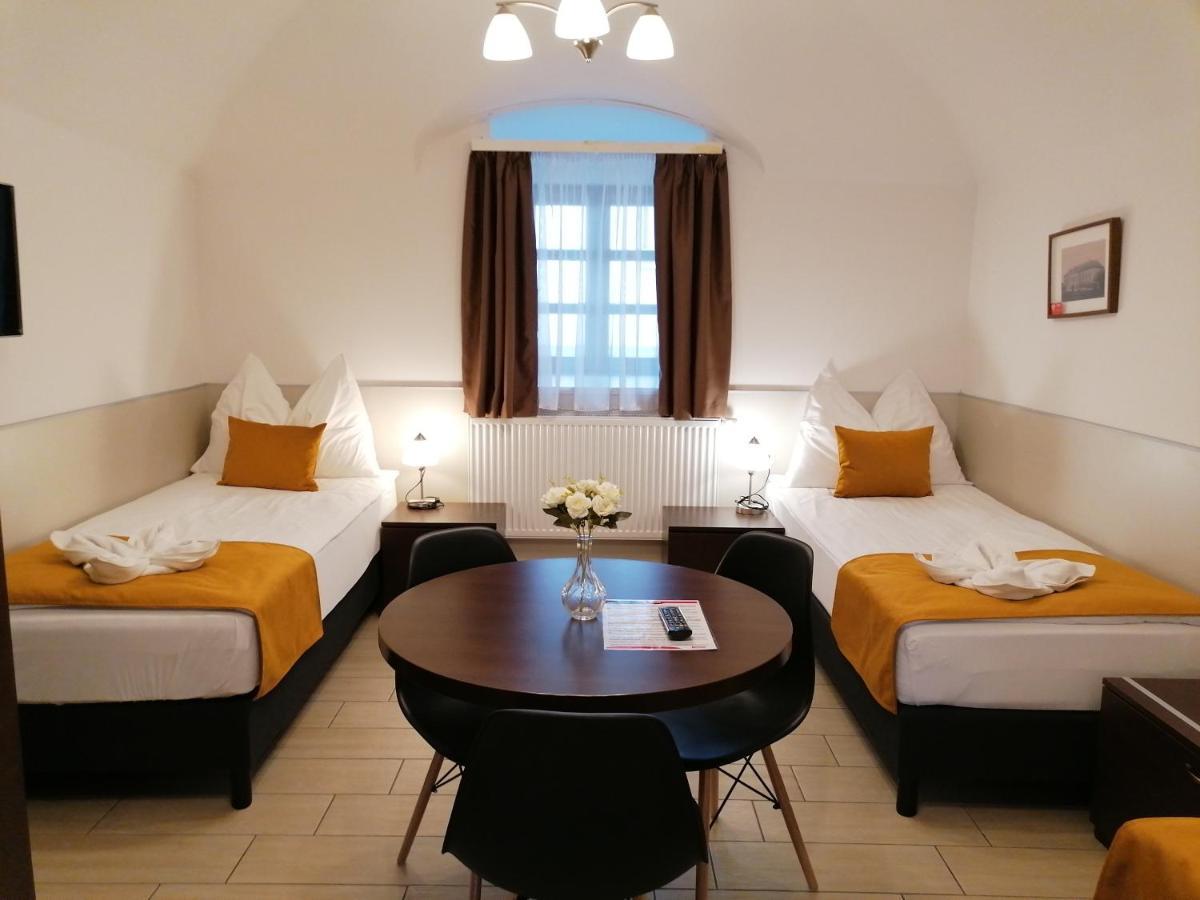 River Apartmanhaz Jászberény Екстериор снимка