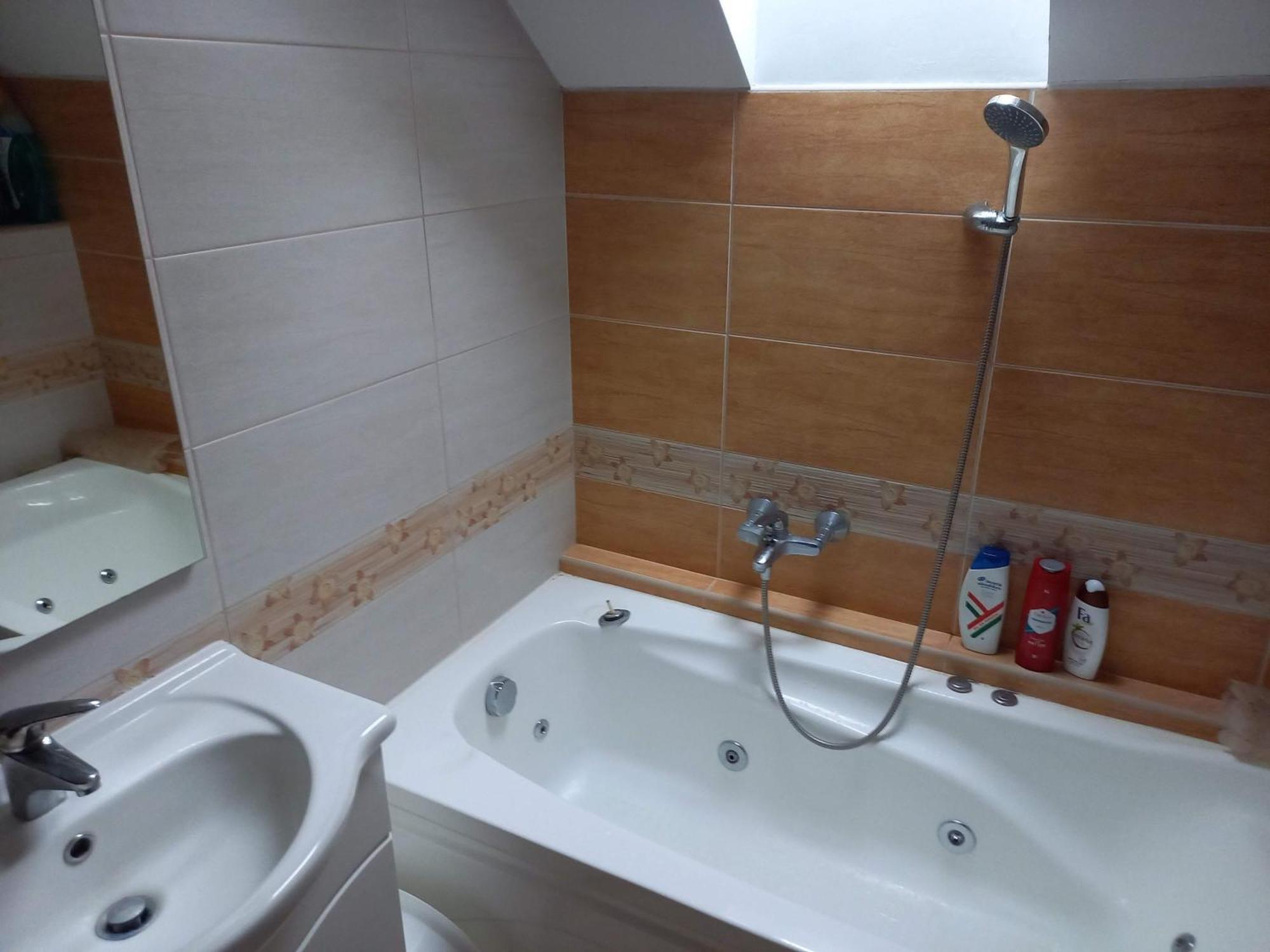 River Apartmanhaz Jászberény Екстериор снимка